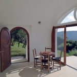 Große Fenster gibt es zum Teil auch. (Foto: Biotekt)