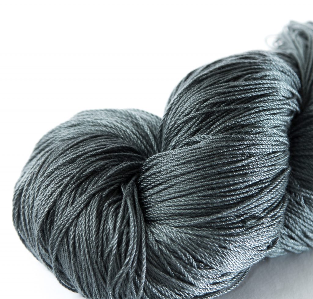 Gegenüber Wolle besitzt das Tencelgarn einige Vorzüge. (Foto: Vegarn.eu)