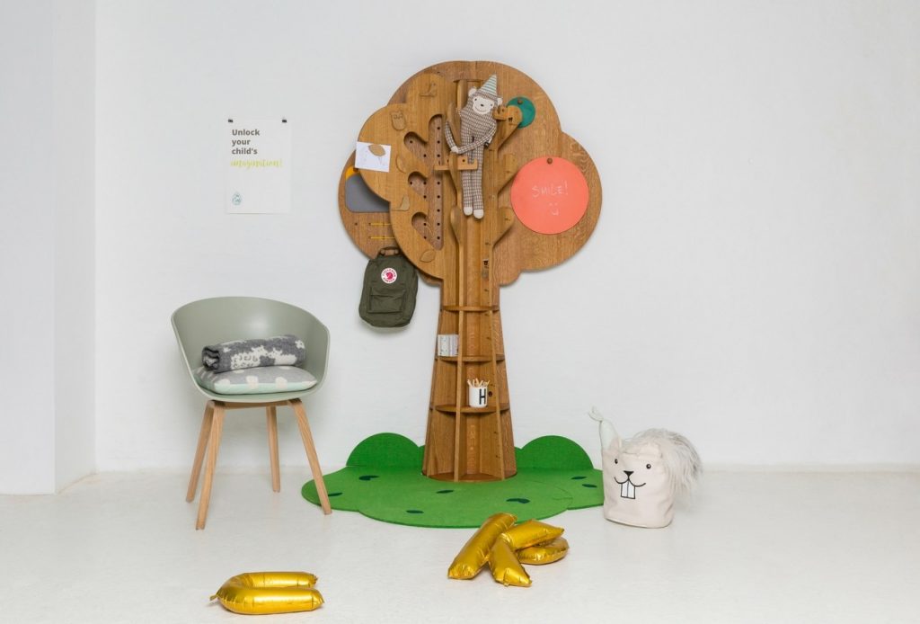 Fast zwei Meter groß - The Treee. (Foto: ForCurly)