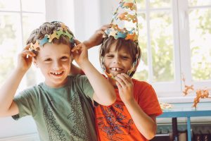 Ein Hut? Auch kein Problem... (Foto: Tictoys)