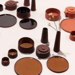 Die Farbtöne kommen von dem Rotschlamm. (Foto: Royal College of Art)