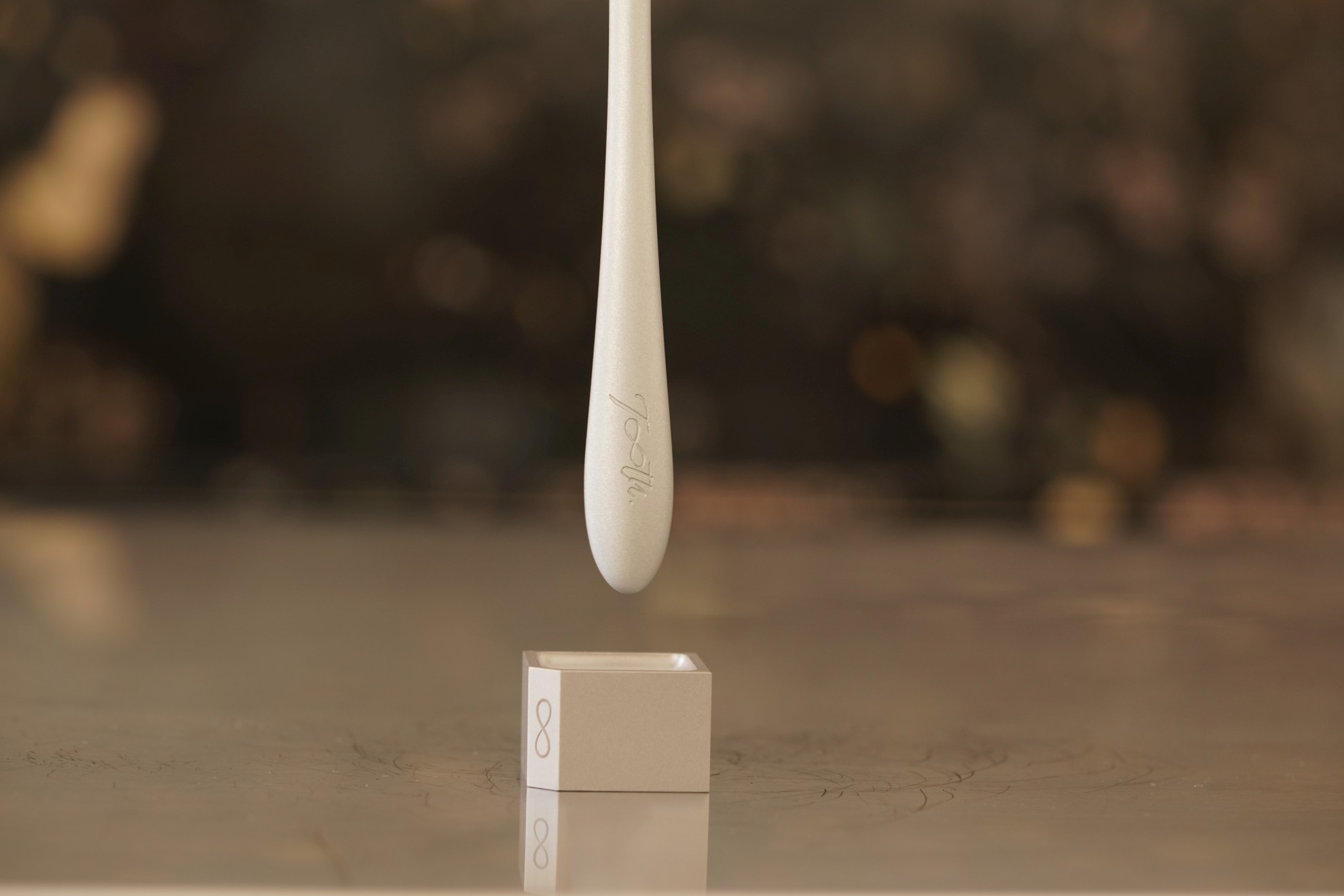 Schicke Idee - der magnetische Ständer. (Foto: Tooth)