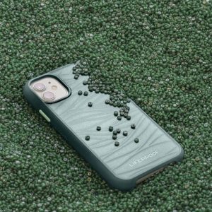 Diese Pellets waren einmal Müll aus den Meeren. (Foto: LifeProof)