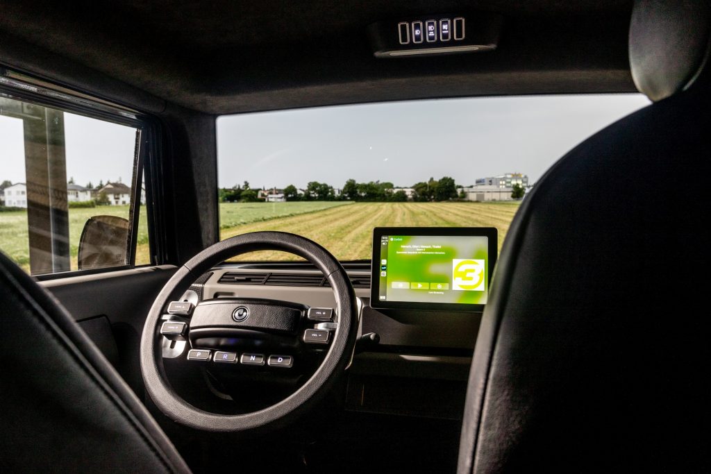 Eine Art Tablet liefert alle nötigen Infos. (Foto: ElectricBrands)