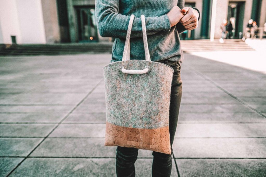 Langlebige Taschen aus Kork (Foto: UlStO)