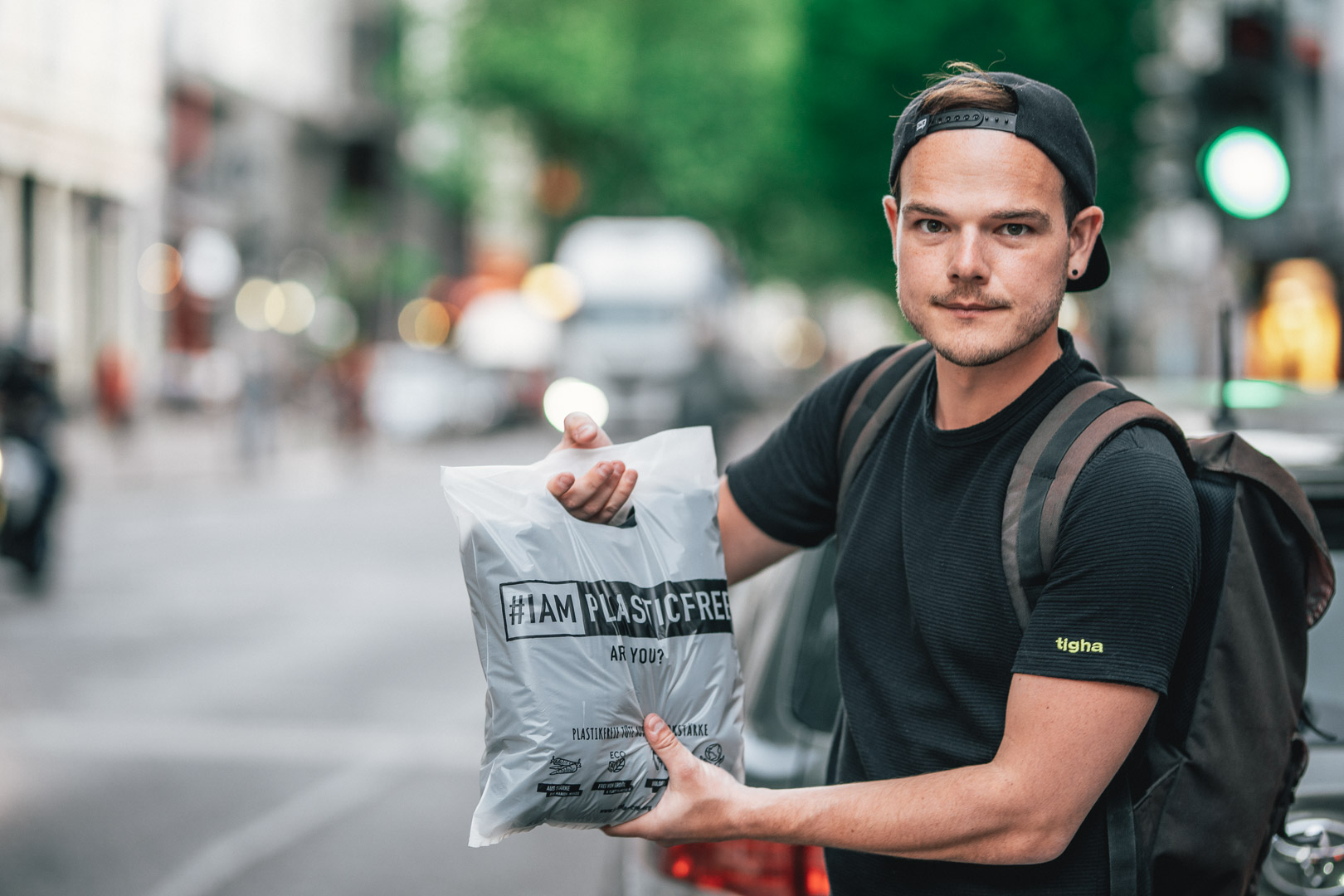 Die Tüten sind ähnlich stabil wie herkömmliche Plastikbeutel. (Foto: #IAMPLASTICFREE)