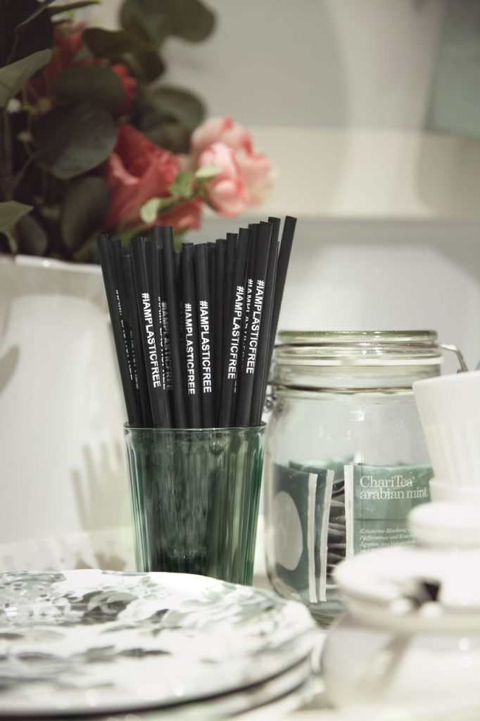 Plastikfreie Einweg-Trinkhalme. (Foto: #IAMPLASTICFREE)