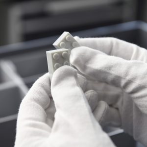 Sie unterscheiden sich nicht von herkömmlichen LEGO-Bauklötzen. (Foto: LEGO)