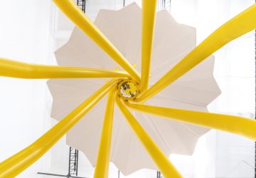 Dieser Sonnenschirm erzeugt Energie. (Foto: CRA-Carlo Ratti Associati / Roberto Conte)