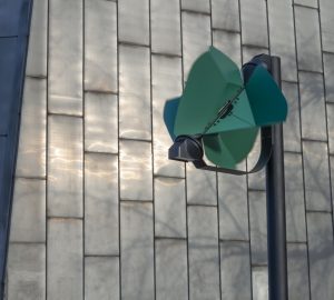 Sieh ungewöhnlich aus, ist aber in vielerlei Hinsicht besser als die klassische Straßenlampe. (Foto: Tobias Trübenbacher)