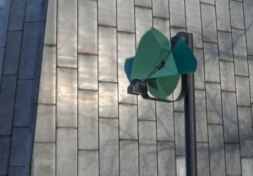 Sieh ungewöhnlich aus, ist aber in vielerlei Hinsicht besser als die klassische Straßenlampe. (Foto: Tobias Trübenbacher)