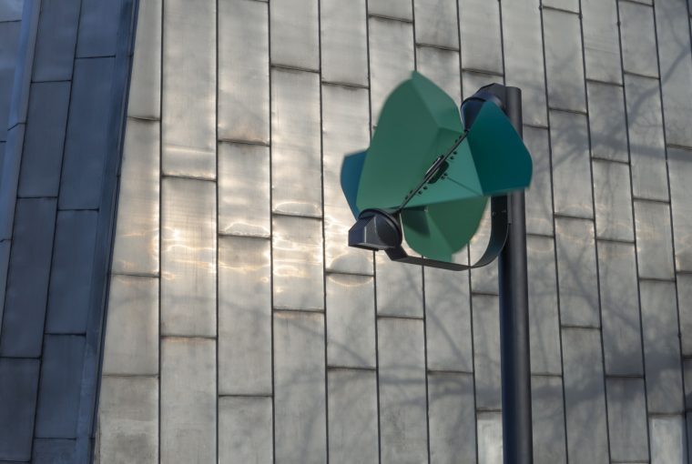 Sieh ungewöhnlich aus, ist aber in vielerlei Hinsicht besser als die klassische Straßenlampe. (Foto: Tobias Trübenbacher)