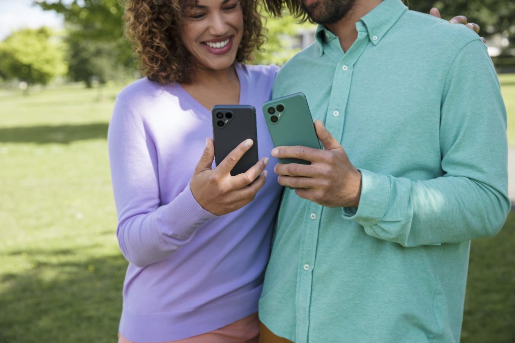 Mehrere Farbvarianten stehen zur Verfügung. (Foto: Fairphone)