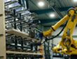 Roboter bauen aus Stroh Module für Gebäude. (Foto: Holz Automation GmbH)