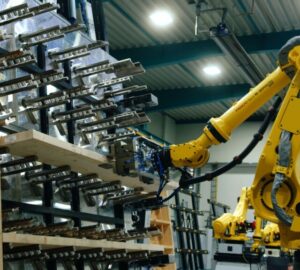 Roboter bauen aus Stroh Module für Gebäude. (Foto: Holz Automation GmbH)
